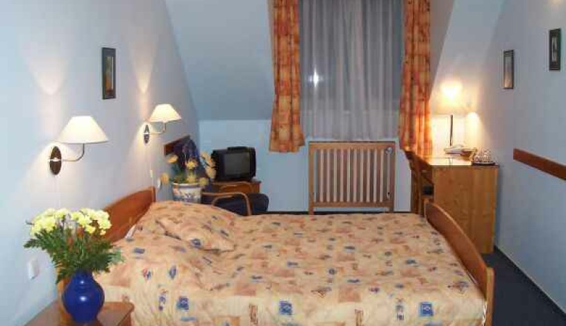 Cloister Inn Hotel  Praha