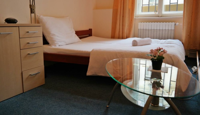 Club Hotel Praha - Postel ve smíšeném pokoji