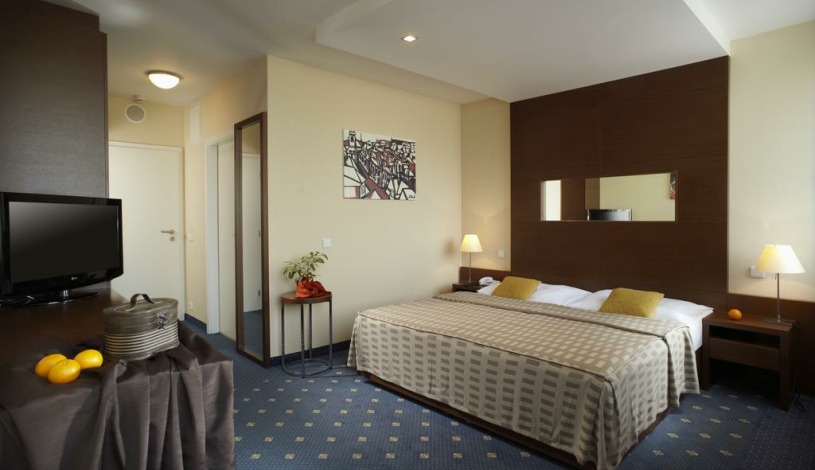Hotel Fortuna West Praga Praha