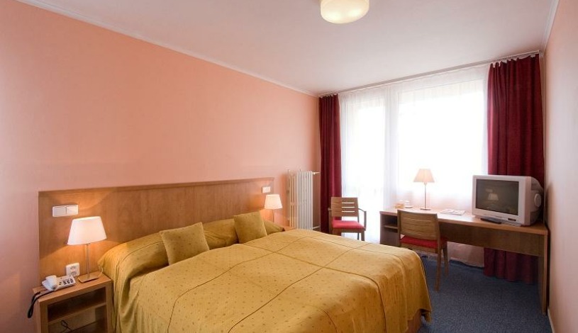 Hotel Fortuna West Praga Praha