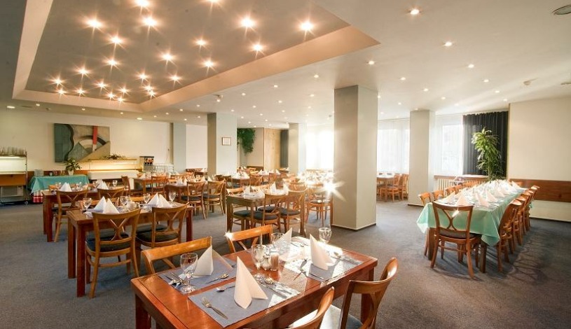 Hotel Fortuna West Praga Praha