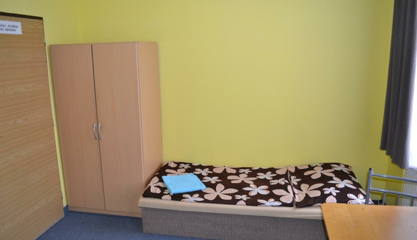 Hostel Cortina Praha - Triple room with shared bathroom