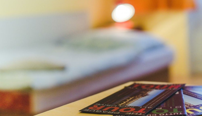 HOSTEL DAKURA Praha - Dvoulůžkový pokoj se společnou koupelnou