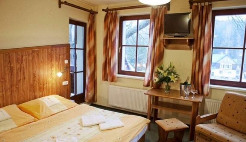 David wellness hotel Harrachov - Třílůžkový pokoj 3/1 se společným SZ, Dvoulůžkový pokoj 2/2