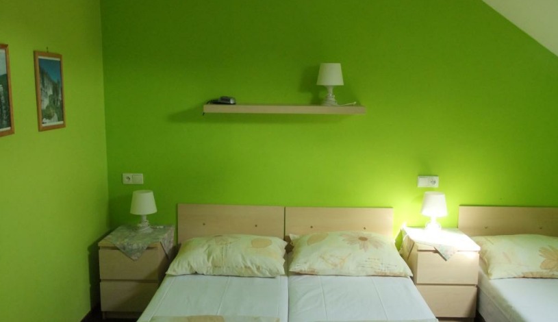 Hotel Formule Děčín - Čtyřlůžkový pokoj, Čtyřlůžkový pokoj s balkonem