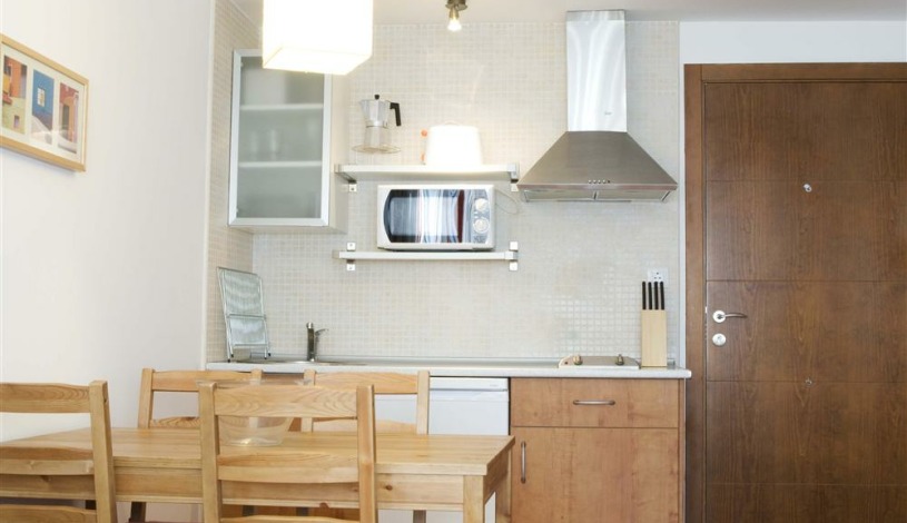 Apartment Deportes José Luis Sáez Granada - Apt 28189