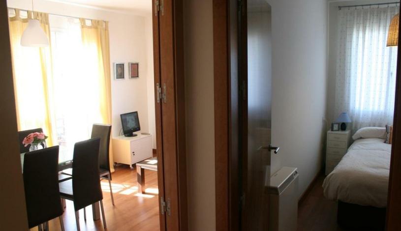 Apartment Deportes José Luis Sáez Granada - Apt 28921