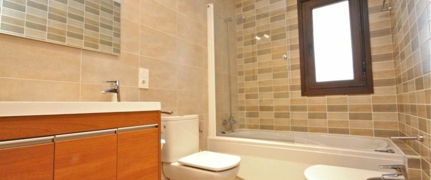 Apartment Deportes José Luis Sáez Granada - Apt 28927