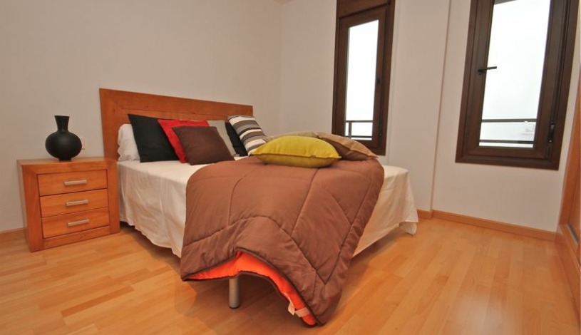 Apartment Deportes José Luis Sáez Granada - Apt 28927