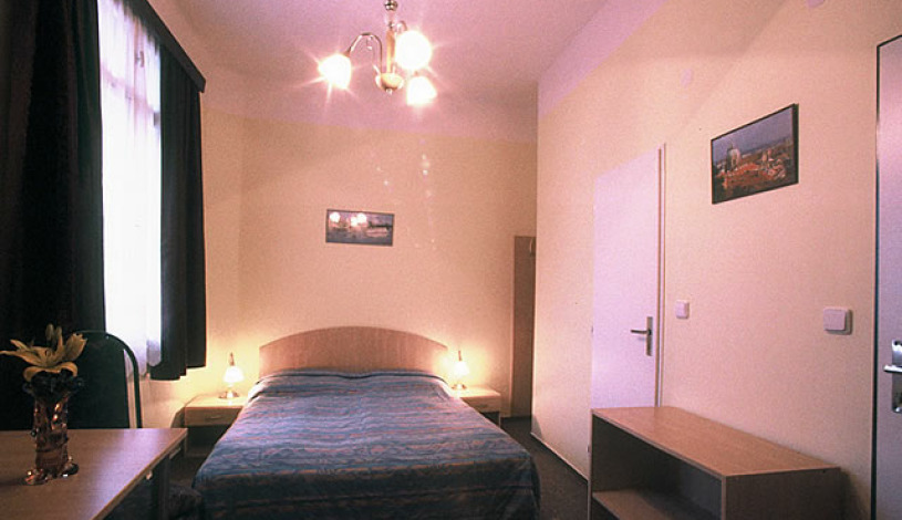Pension Jana / Domov Mládeže Praha - Einbettzimmer, Zweibettzimmer