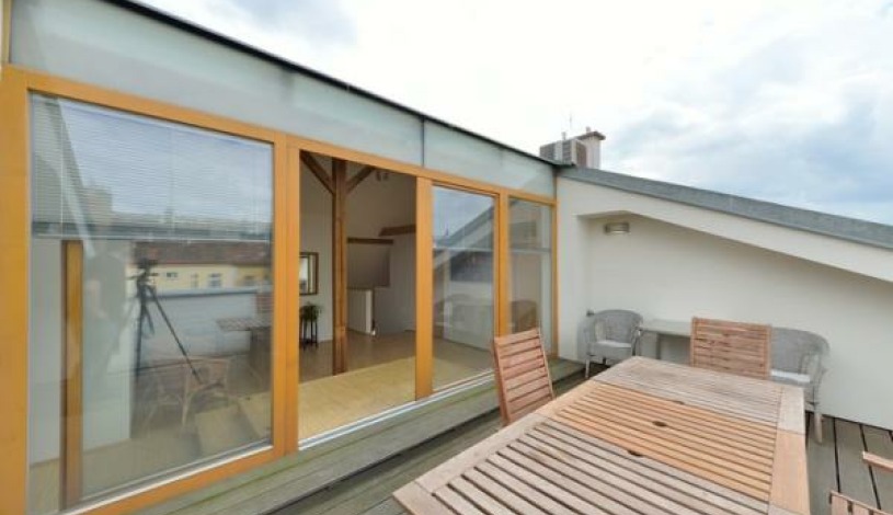 EA Downtown Suites Praha - Attic Apartment