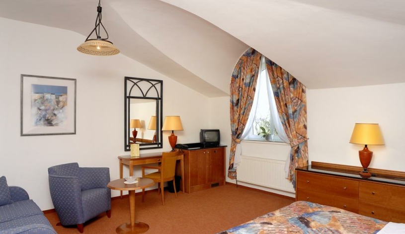 Hotel Elizza Praha - Doppelzimmer mit Zustellbett