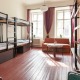 šestilůžkový pokoj s přistýlkou a sdílenou koupelnou (pč 1) - Hostel Fléda Brno