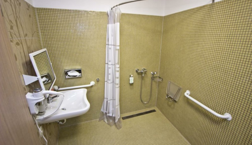 Horský hotel Čeladenka Čeladná - Třílůžkový Superior (lze využít jako bezbariérový pokoj)