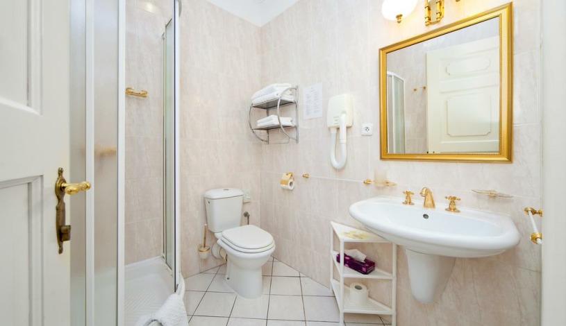 Hotel Golden Stern Praha - Einbettzimmer, Zweibettzimmer