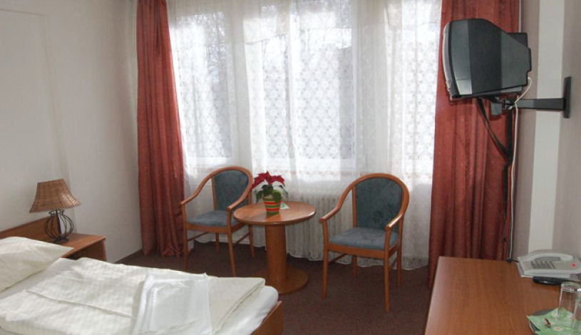 Hotel Gradient Praha - Einbettzimmer, Zweibettzimmer, Dreibettzimmer
