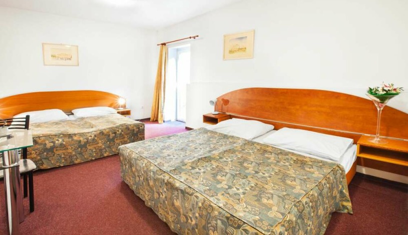 Apartment House Zizkov Praha - Pokój Pięcioosobowy