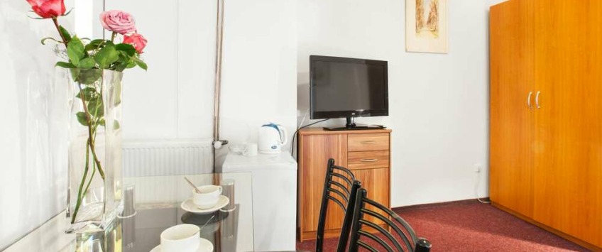 Apartment House Zizkov Praha - Pokój Pięcioosobowy