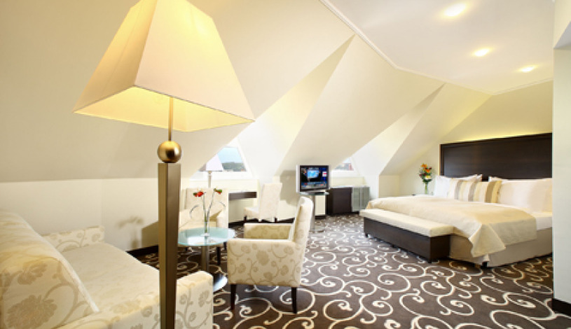 Grand Hotel Bohemia Praha - Pokój 1-osobowy Superior, Mniejszy Apartament (Junior Suite)