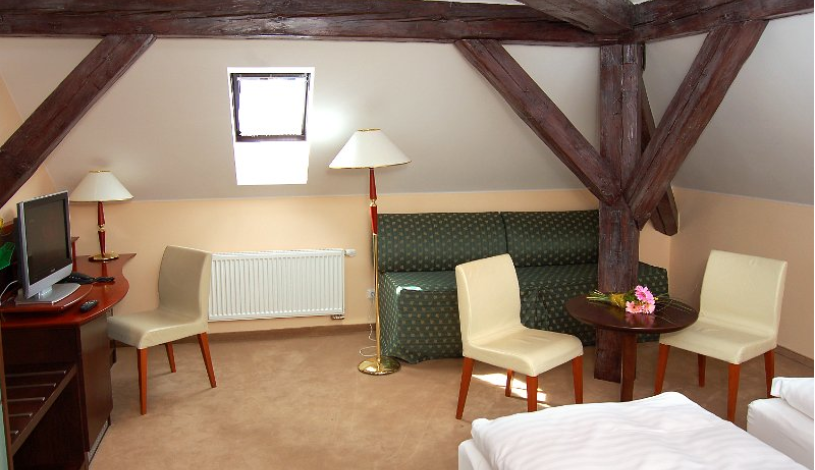 HOTEL GRAND **** Český Krumlov - třílůžkový pokoj - STANDARD, Dvoulůžkový de luxe, jednolůžkový pokoj - STANDARD