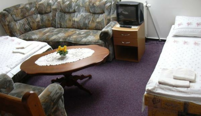 HOLIDAY HOME - Hotel, Pension Praha - Four bedded room