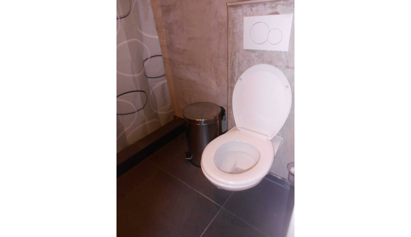 Hostel Fontána Praha - Lůžko v osmilůžkovém pokoji