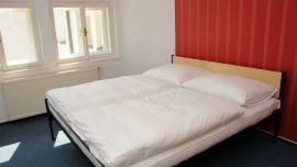 Hostel Miles Praha - 1 LŮŽKO V DVOULŮŽKOVÉM POKOJI - NUTNÉ OBJEDNAT OBĚ LŮŽKA