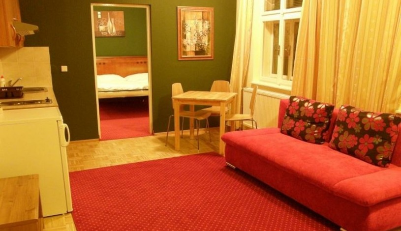 Hostel Miles Praha - 1 LŮŽKO V DVOULŮŽKOVÉM APARTMÁNU- NUTNÉ OBJEDNAT OBĚ LŮŽKA