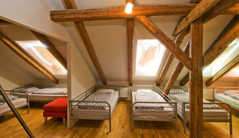 Hostel One Prague Praha - Łóżko pojedyncze w pokoju wieloosobowym dla 10 osób
