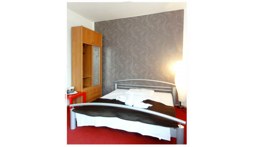 Pension PETIT Bratislava - Dvojlôžková s manželskou posteľou