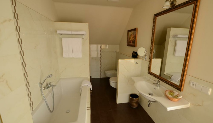 SPA Hotel VITA České Budějovice - 1 - lůžkový standard , 2 - lůžkový de luxe, 2 - lůžkový standard