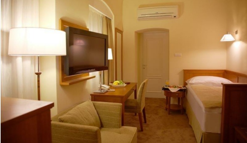 Hotel Ambassador Košice - Jednoposteľová izba Classic, Jednoposteľová izba De Luxe, Dvojposteľová izba De Luxe 