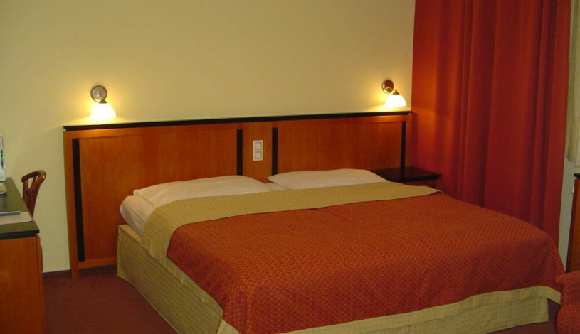 Hotel Bellevue - Tlapák Poděbrady - Dvoulůžkový pokoj, Jednolůžkový pokoj