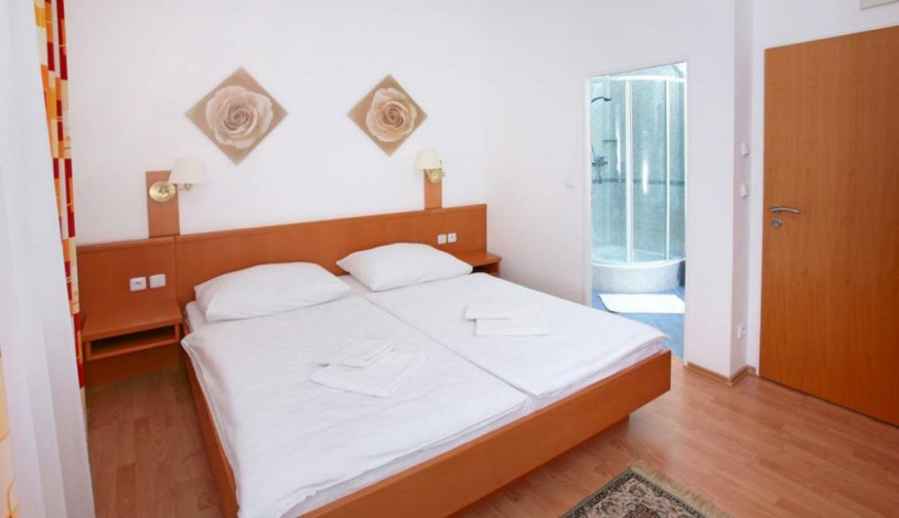 Hotel Bermuda Znojmo - Jednolůžkový pokoj, Dvoulůžkový pokoj, Třílůžkový pokoj