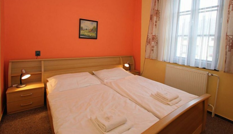 Hotel Bílý Koníček Třeboň - Třílůžkový