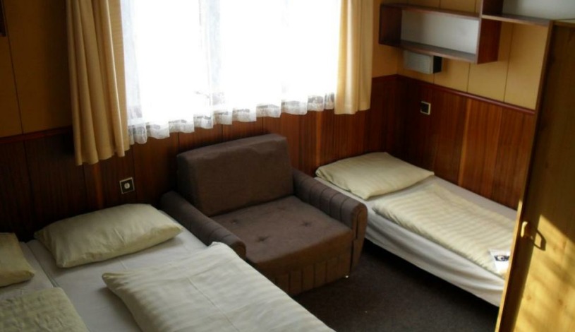 Hotel Diana Harrachov - Třílůžkový pokoj, Třílůžkový pokoj s možností přistýlky
