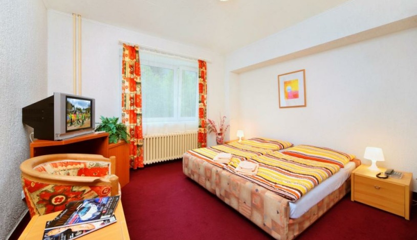 Hotel Fit Fun Harrachov - Čtyřlůžkový pokoj, Dvoulůžkový pokoj s možností přistýlky