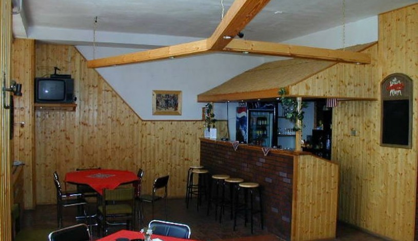 Hotel Holiday Mochov