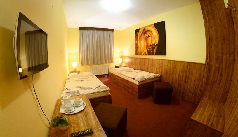 Hotel Klaret Praha - III. patro jednolůžkové, II.patro dvoulůžkové, I. patro dvoulůžkové