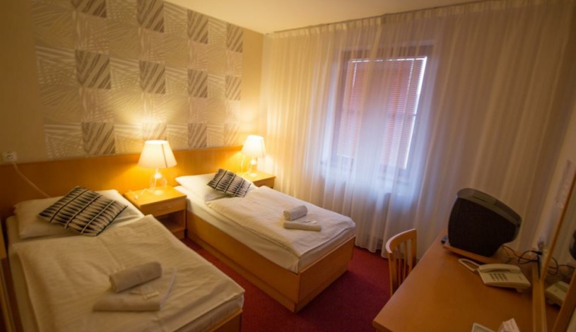 HOTEL MAROLI MIKULOV Mikulov - Dvoulůžkový pokoj