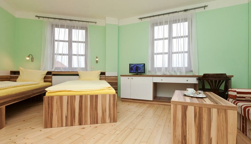 Hotel N Znojmo - Třílůžkový pokoj