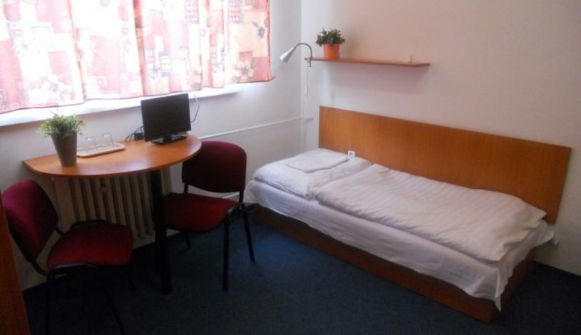 Hotel Nitra - Jednolôžková Economy (spoločné soc. zar. pre 2 izby)