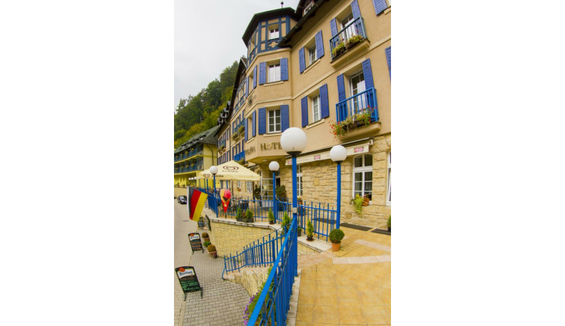 HOTEL PRAHA  Hřensko