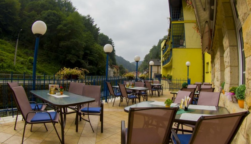 HOTEL PRAHA  Hřensko