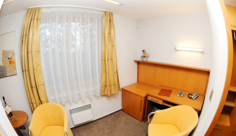 HOTEL PROSPERITA Brno - Dvoulůžkový, Jednolůžkový vhodný pro handicapované, Dvoulůžkový s přistýlkou, Dvoulůžkový manželská postel