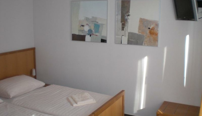 HOTEL PROSPERITA Brno - Dvoulůžkový, Jednolůžkový vhodný pro handicapované, Dvoulůžkový s přistýlkou, Dvoulůžkový manželská postel
