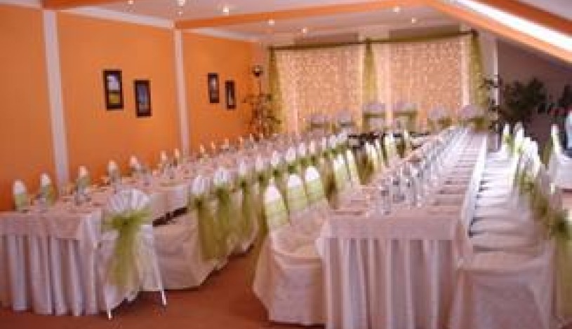 Hotel Rohozná *** Březno