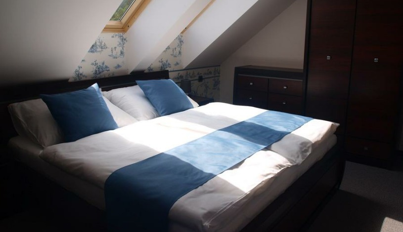 Hotel Slunný dvůr Jeseník - Jednolůžkový pokoj, Dvojlůžkový s 2 přistýlkami