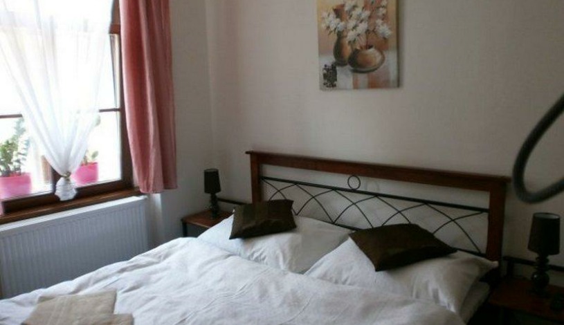 U Císaře Mělník - Dvoulůžkový pokoj s dvěmi přistýlkami