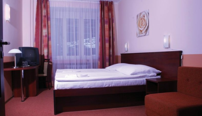 Hotel Inturprag Praha - Pokoj pro 2 osoby Standard, Pokoj pro 1 osobu Komfort